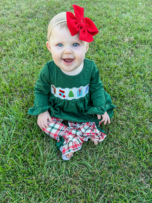 Evergreen Christmas Ruffle Set